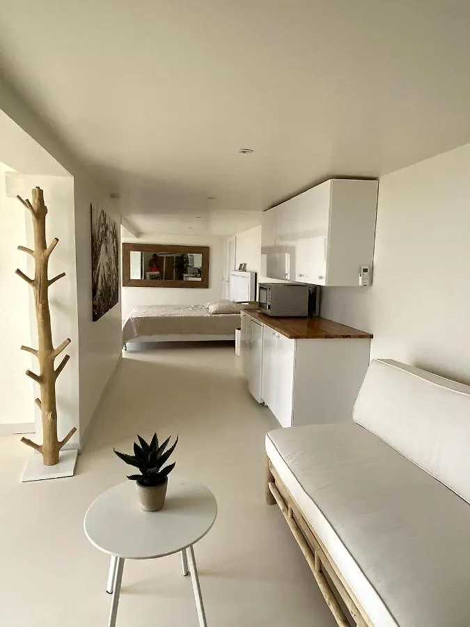 Guest house Les Suites Love 3 Spa Vue Mer Piscine Marseille