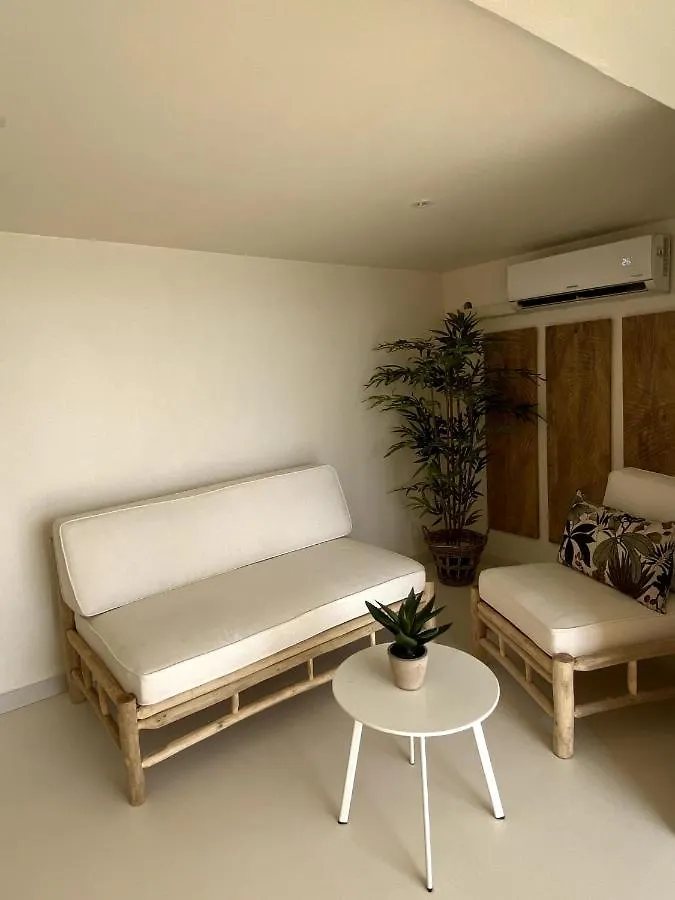 Les Suites Love 3 Spa Vue Mer Piscine Marseille Guest house