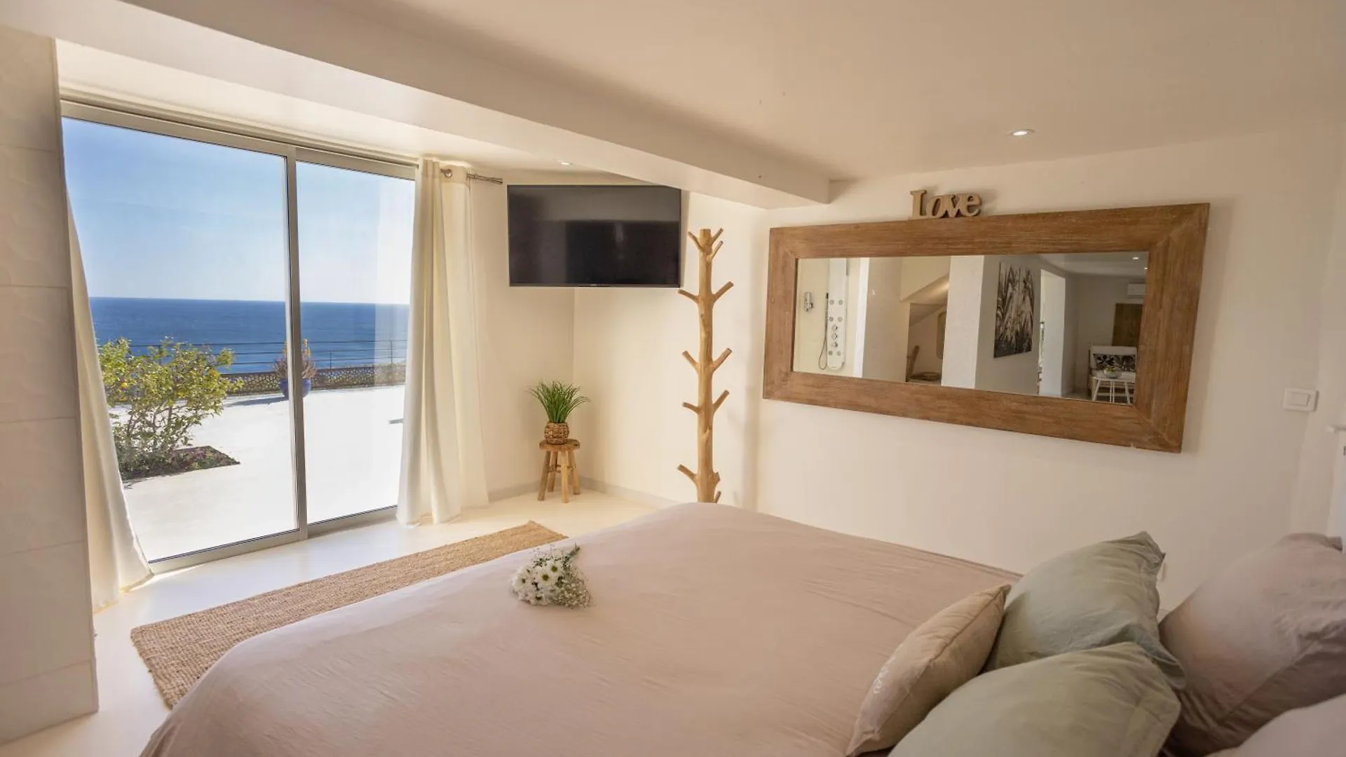 Les Suites Love 3 Spa Vue Mer Piscine Marseille 0*,  France