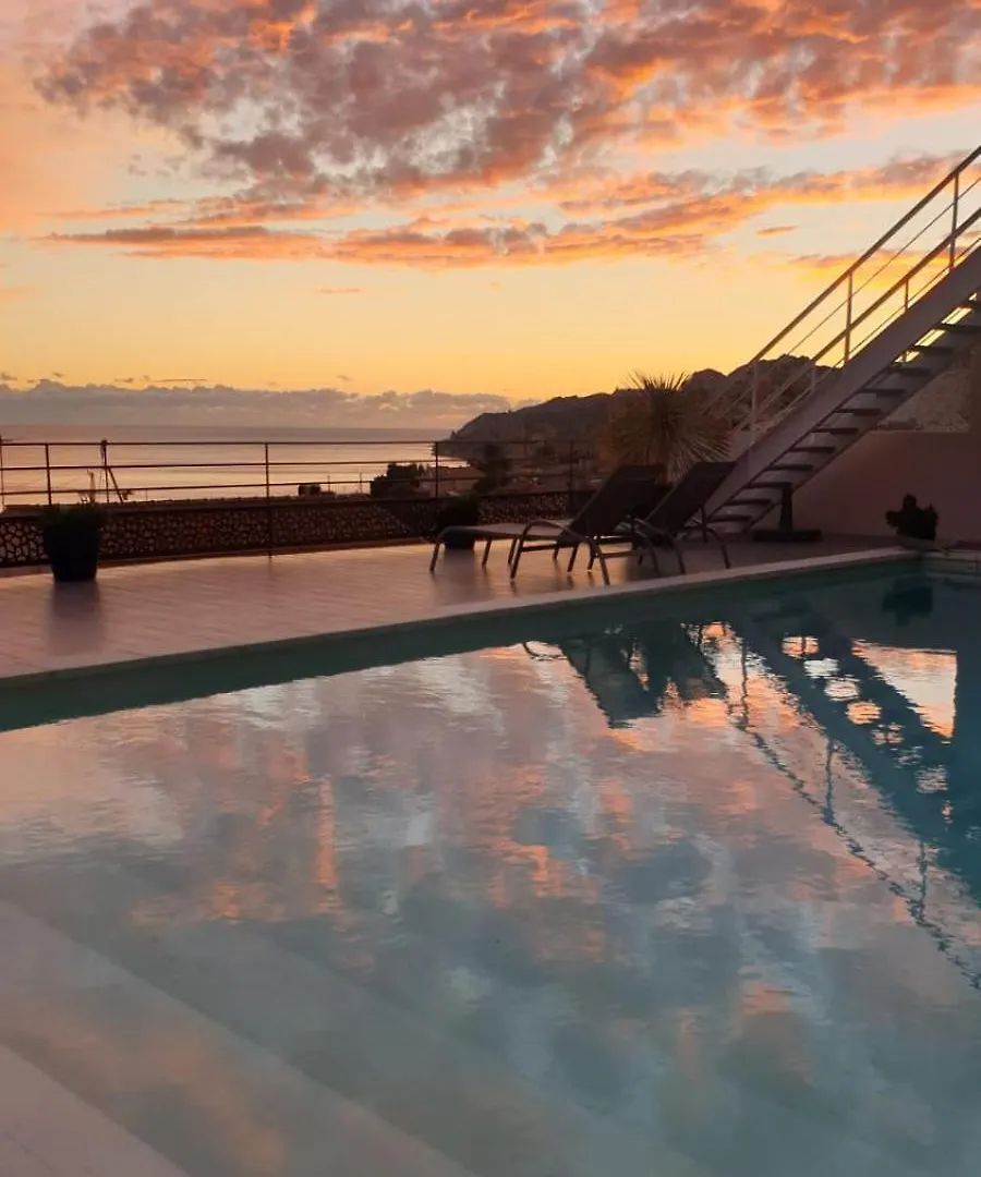 Les Suites Love 3 Spa Vue Mer Piscine Marseille