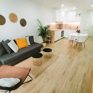 https://cocon-cosy-au-centre-de-voiron.hotels-rhonealpes.com