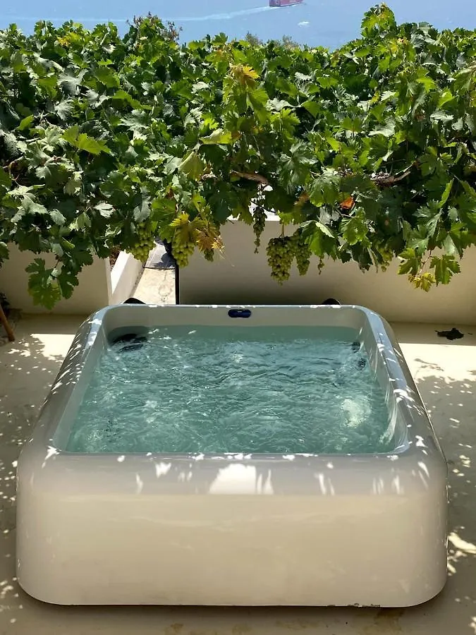 Les Suites Love 3 Spa Vue Mer Piscine Marseille 0*,  France